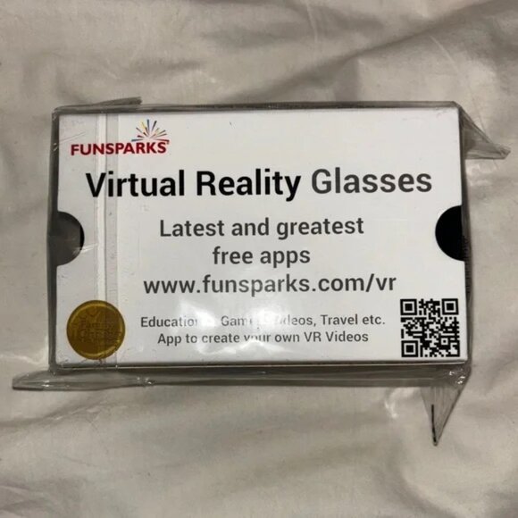 NEW Funsparks digital virtual reality glasses 👓 compatible w/ your smart phone - Picture 3 of 8